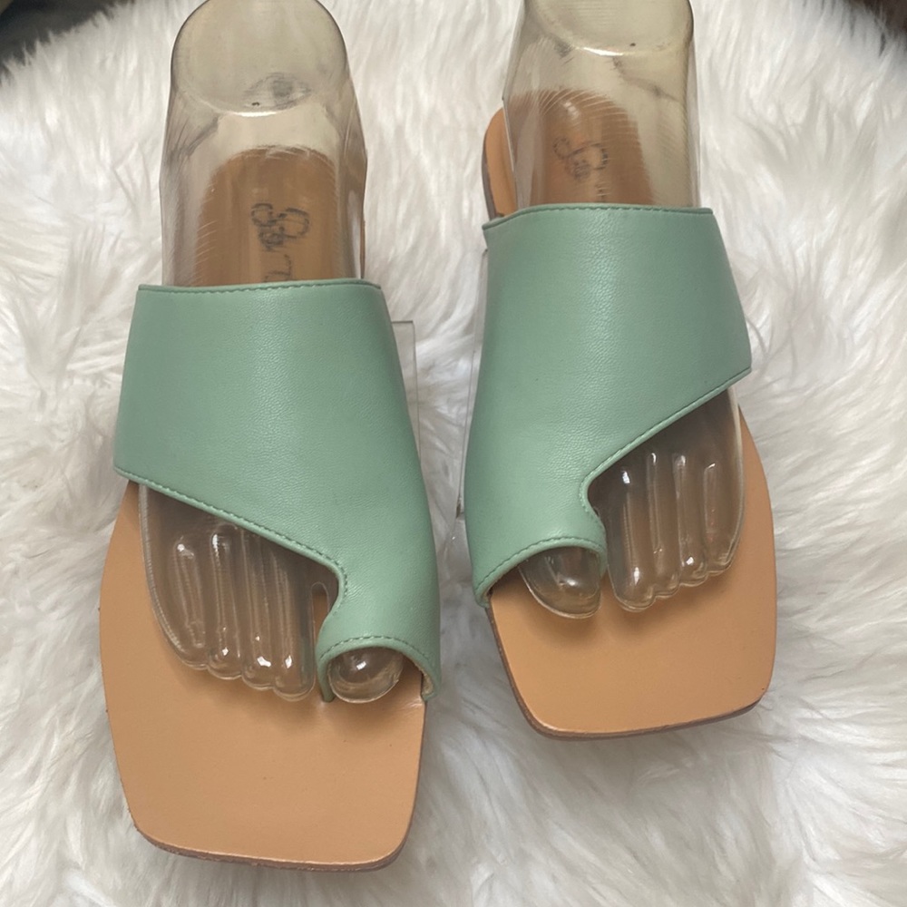 💚SO ME MINT COLOR SLIP ON SANDALS💚